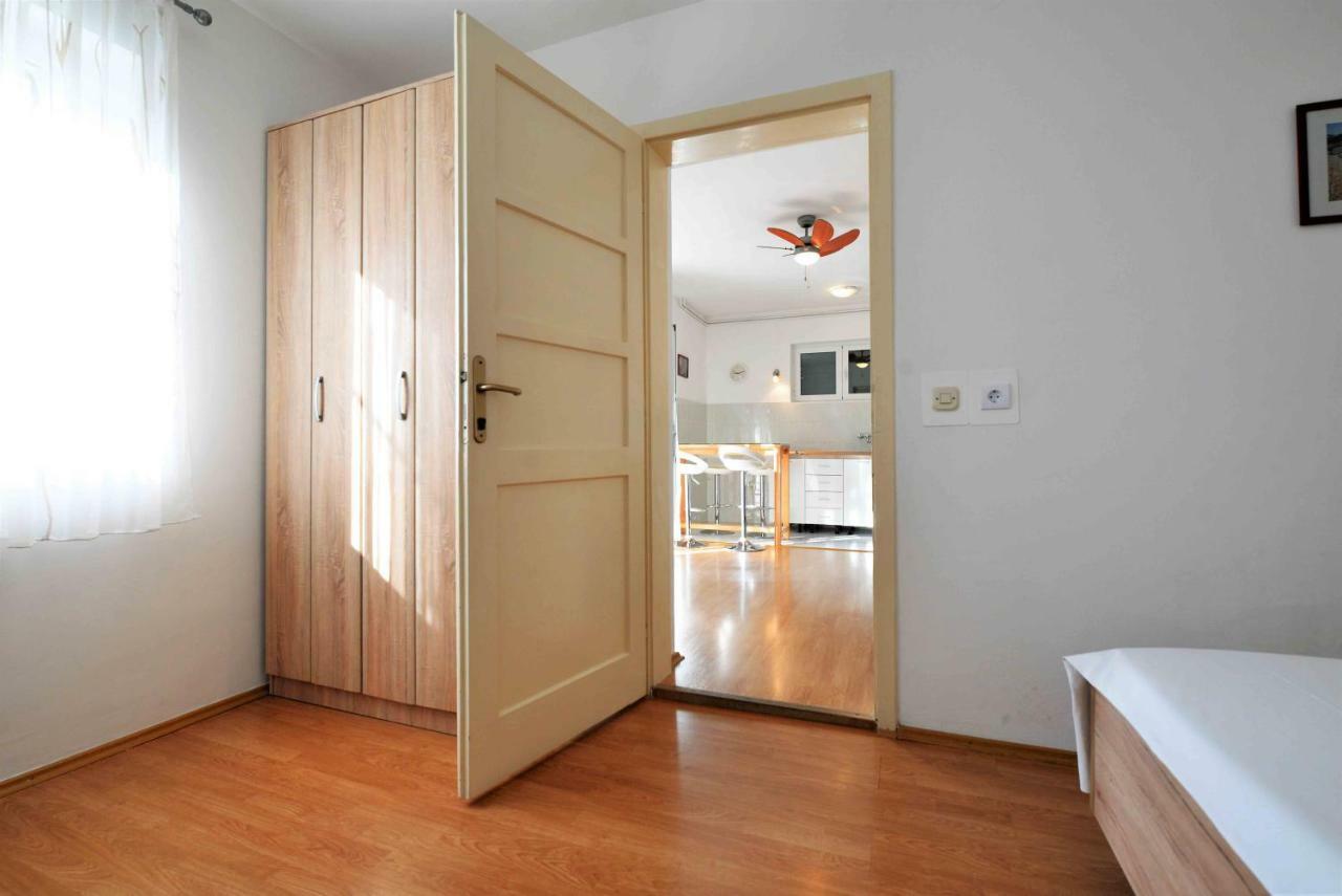 Apartmani Dora 무르테르 외부 사진