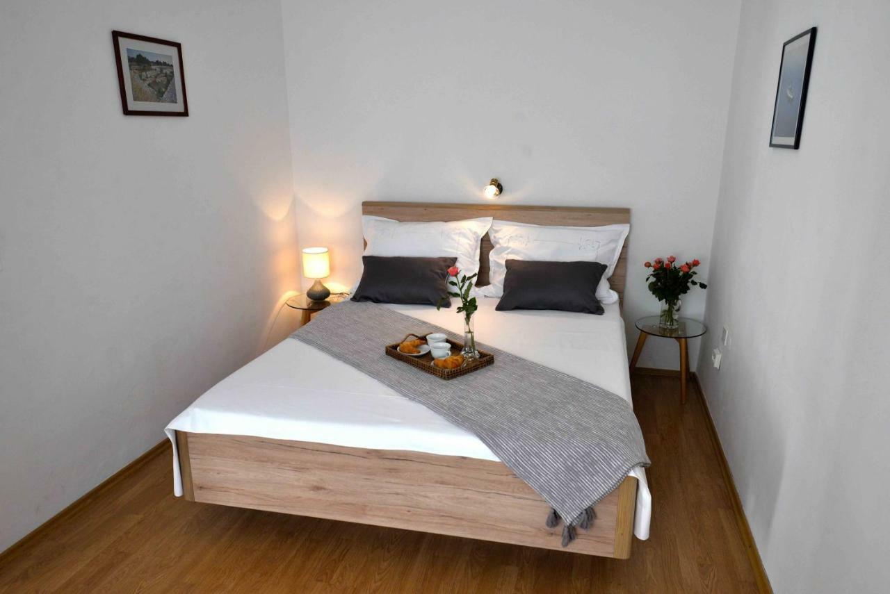 Apartmani Dora 무르테르 외부 사진